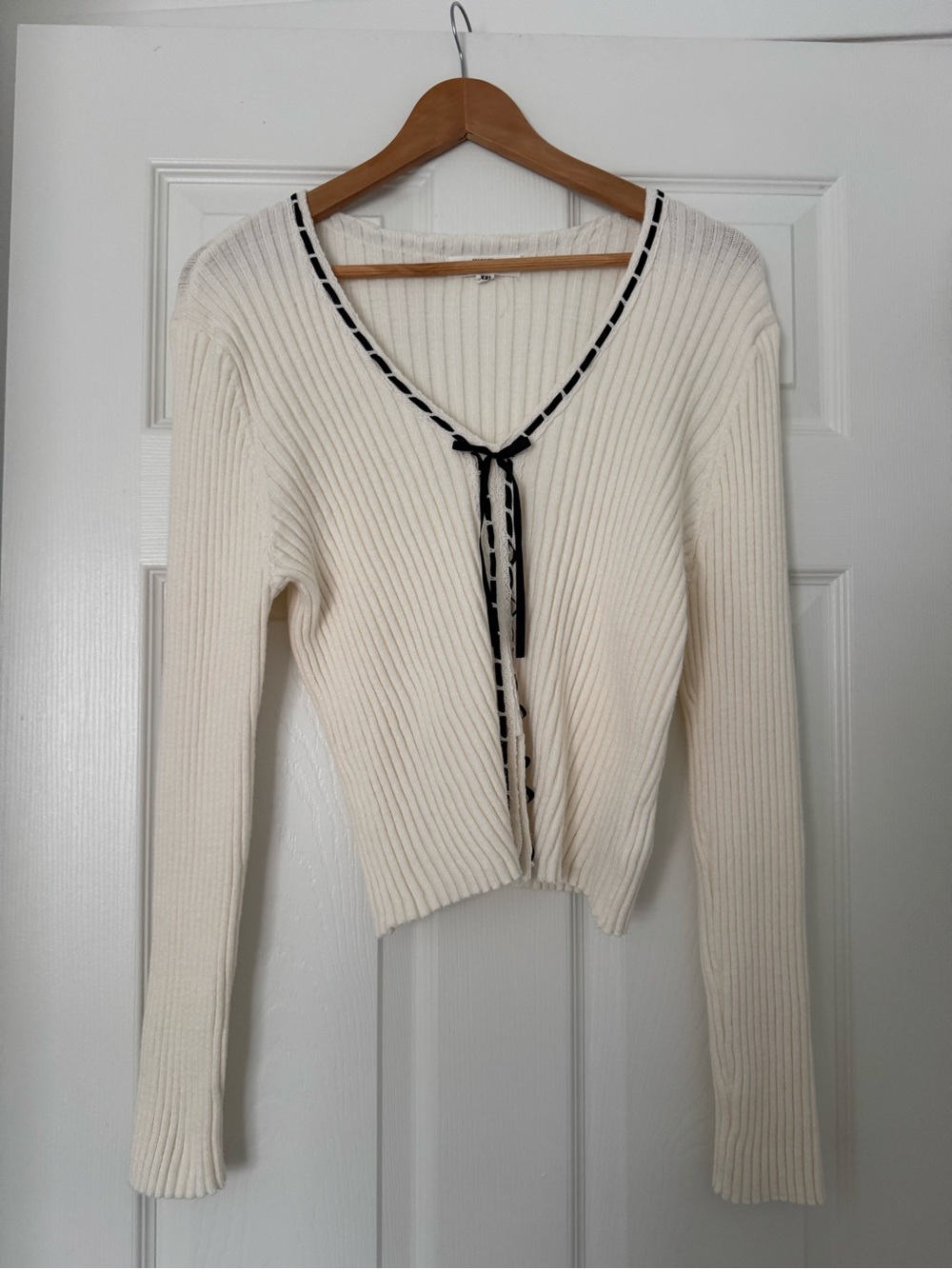 Cream Ribbed V-Neck Tie-Front Sweater with Black Trim